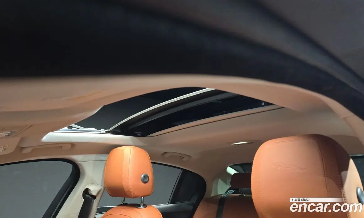 Jaguar XE 2019 2.0 автомат (гидро), фото 19 Jaguar XE 2019 2.0 автомат (гидро), фото 19