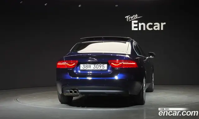 Jaguar XE 2019 2.0 автомат (гидро), миниатюра 4 Jaguar XE 2019 2.0 автомат (гидро), миниатюра 4
