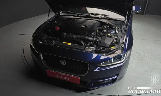 Jaguar XE 2019 2.0 автомат (гидро), миниатюра 6 Jaguar XE 2019 2.0 автомат (гидро), миниатюра 6