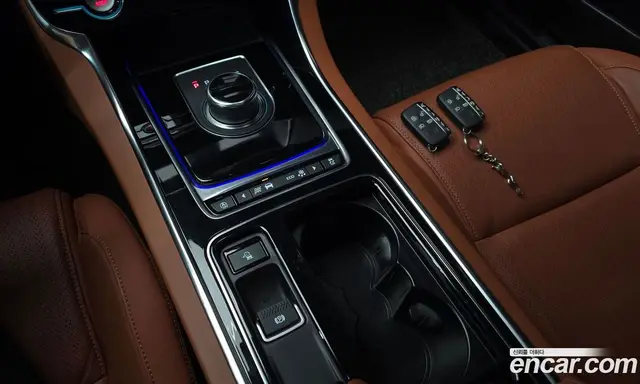 Jaguar XE 2019 2.0 автомат (гидро), миниатюра 9 Jaguar XE 2019 2.0 автомат (гидро), миниатюра 9