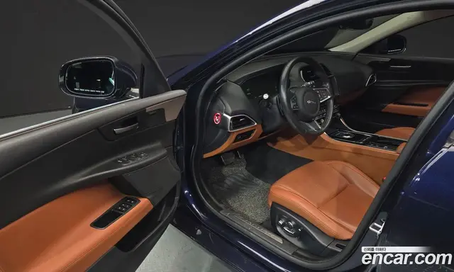 Jaguar XE 2019 2.0 автомат (гидро), миниатюра 10 Jaguar XE 2019 2.0 автомат (гидро), миниатюра 10