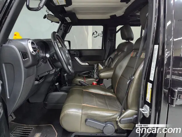 Jeep Wrangler 2011 3.8 автомат (гидро), миниатюра 7 Jeep Wrangler 2011 3.8 автомат (гидро), миниатюра 7