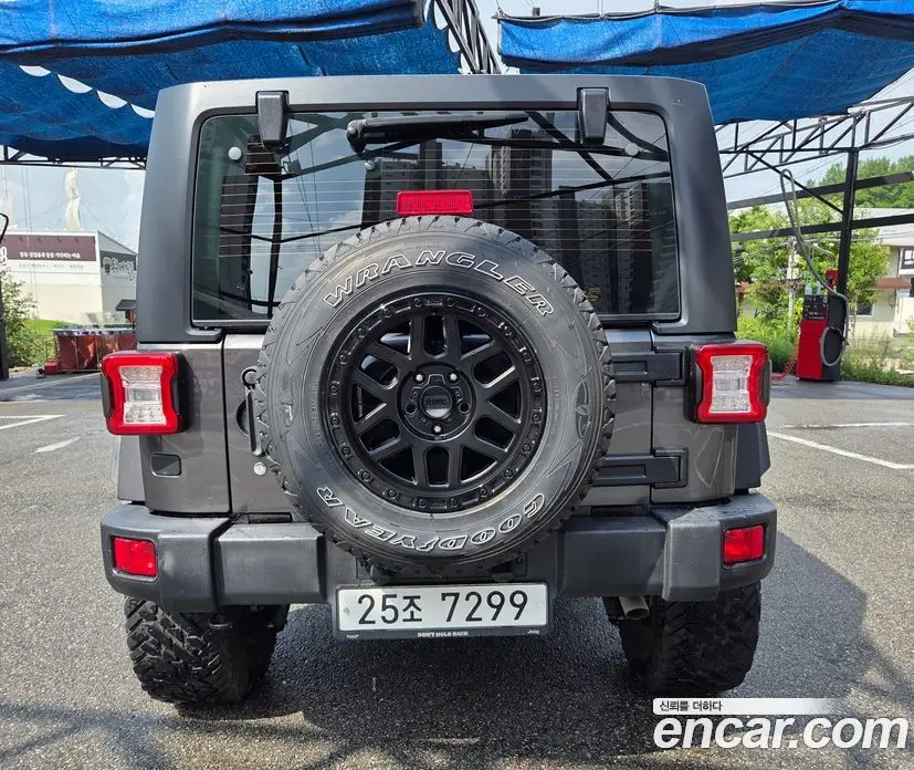 Jeep Wrangler 2017 3.6 автомат (гидро), фото 4