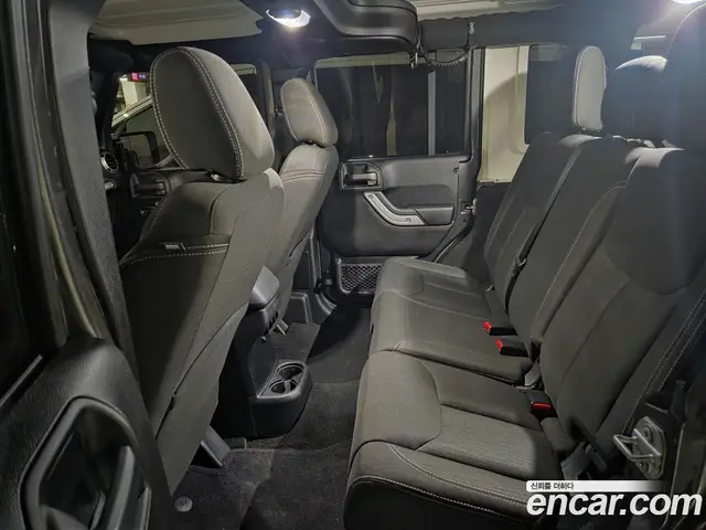 Jeep Wrangler 2017 3.6 автомат (гидро), миниатюра 7