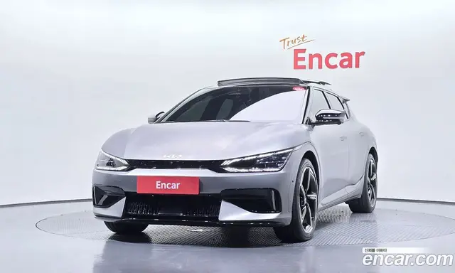 Kia EV6 2023 автомат (гидро), миниатюра 3 Kia EV6 2023 автомат (гидро), миниатюра 3