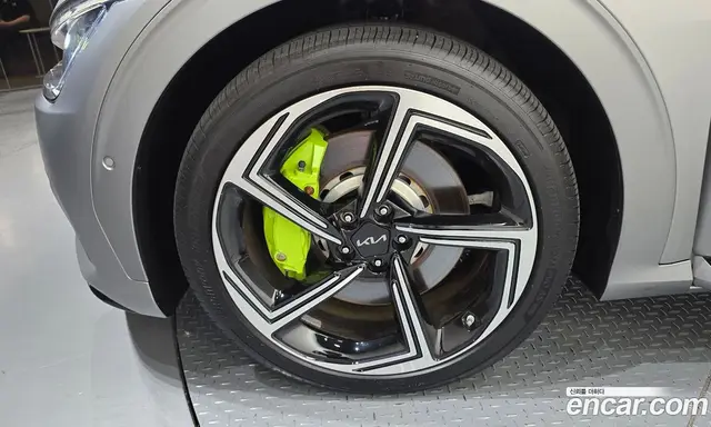 Kia EV6 2023 автомат (гидро), миниатюра 5 Kia EV6 2023 автомат (гидро), миниатюра 5