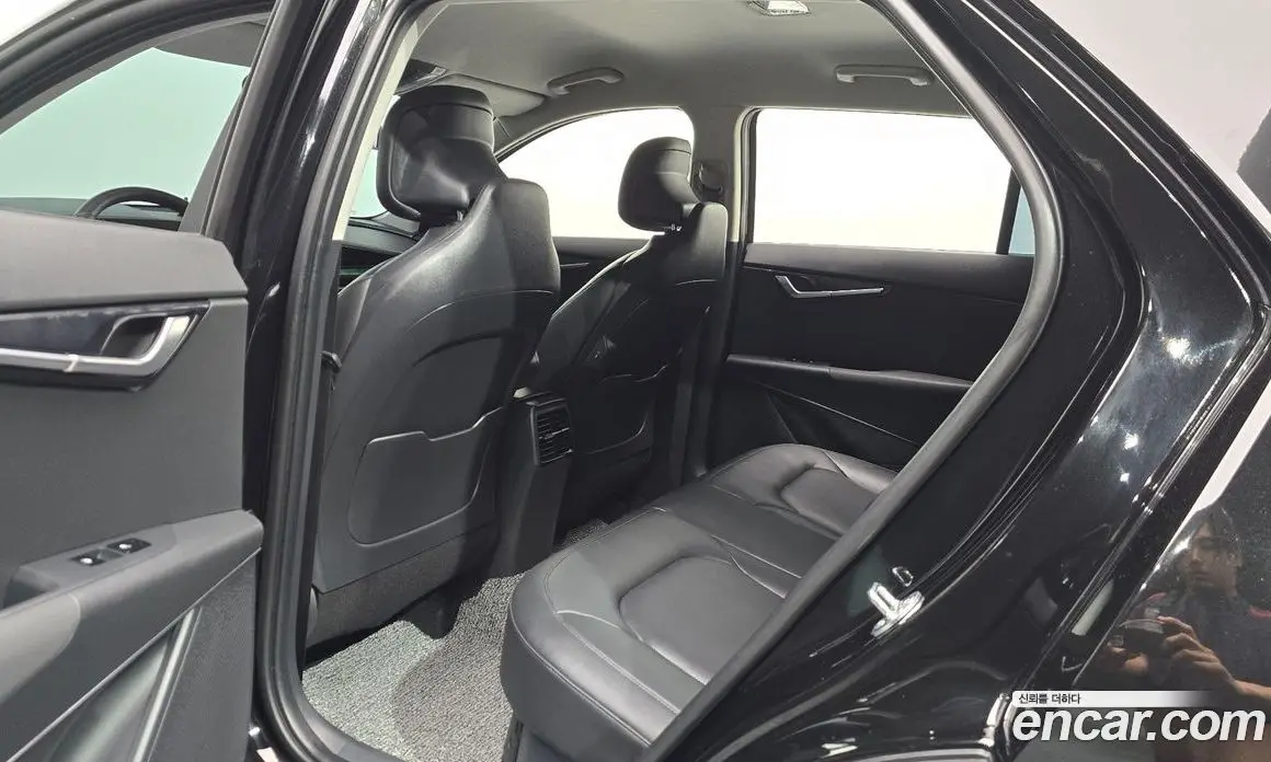 Kia Niro 2026 1.6 автомат (гидро), фото 11 Kia Niro 2026 1.6 автомат (гидро), фото 11