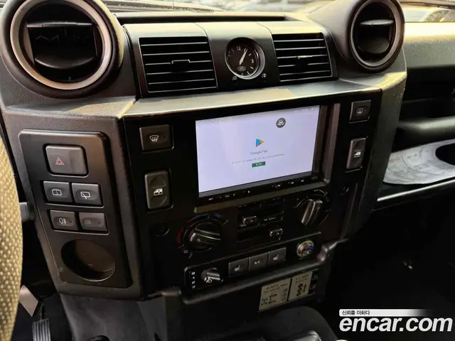Land Rover Defender 2012 2.2 механика, миниатюра 12