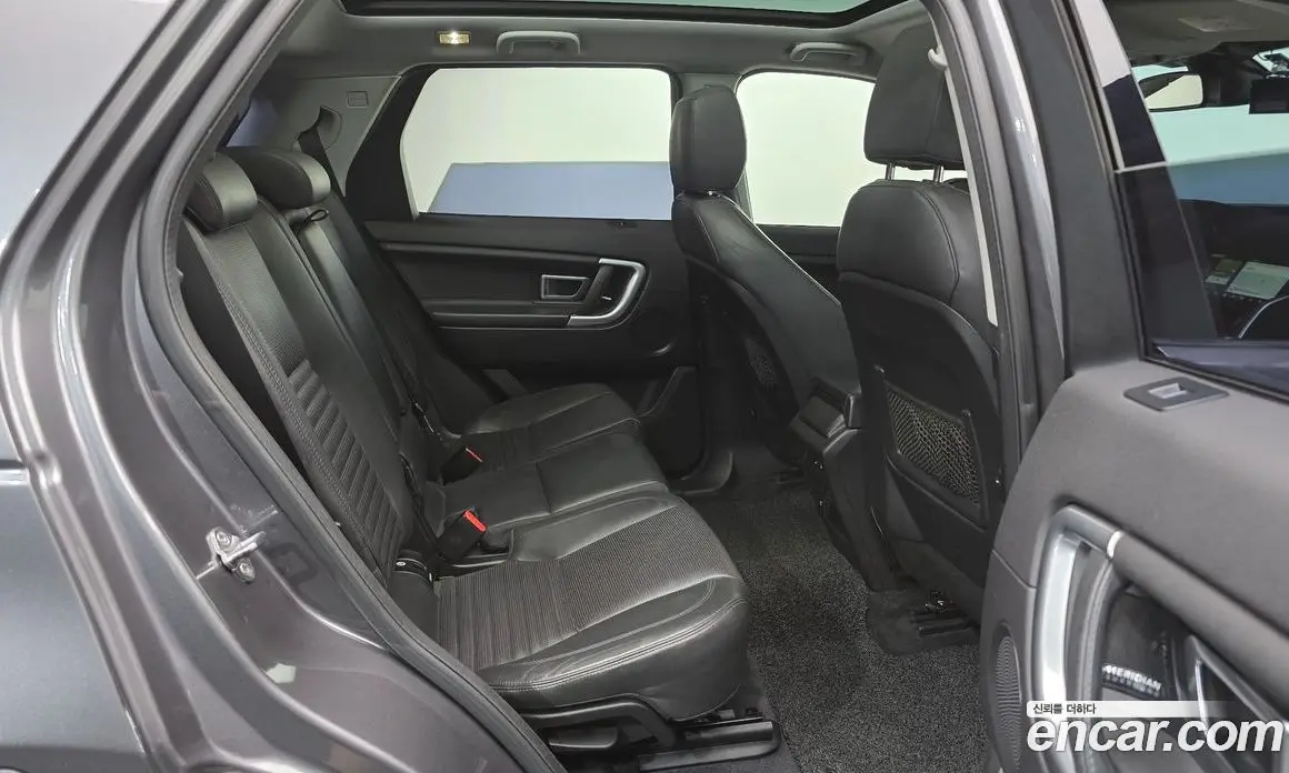 Land Rover Discovery Sport 2017 2.0 автомат (гидро), фото 11
