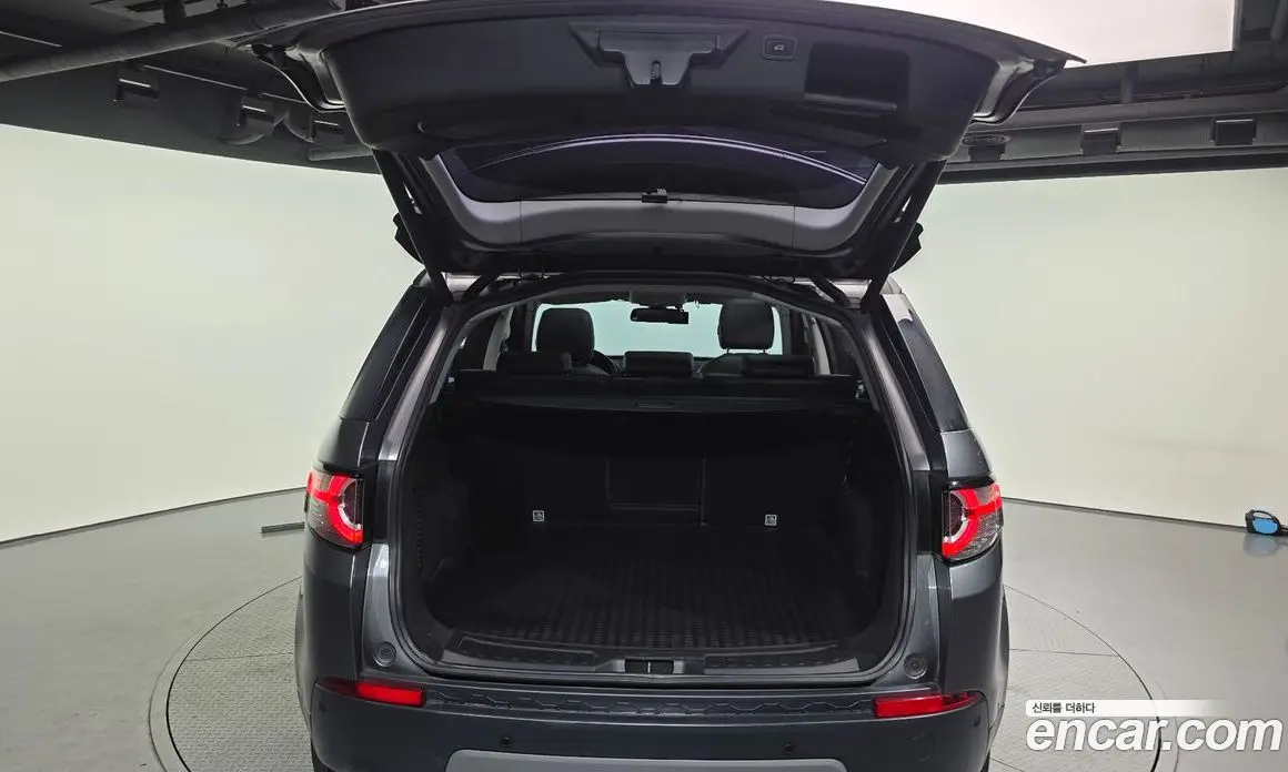 Land Rover Discovery Sport 2017 2.0 автомат (гидро), фото 20