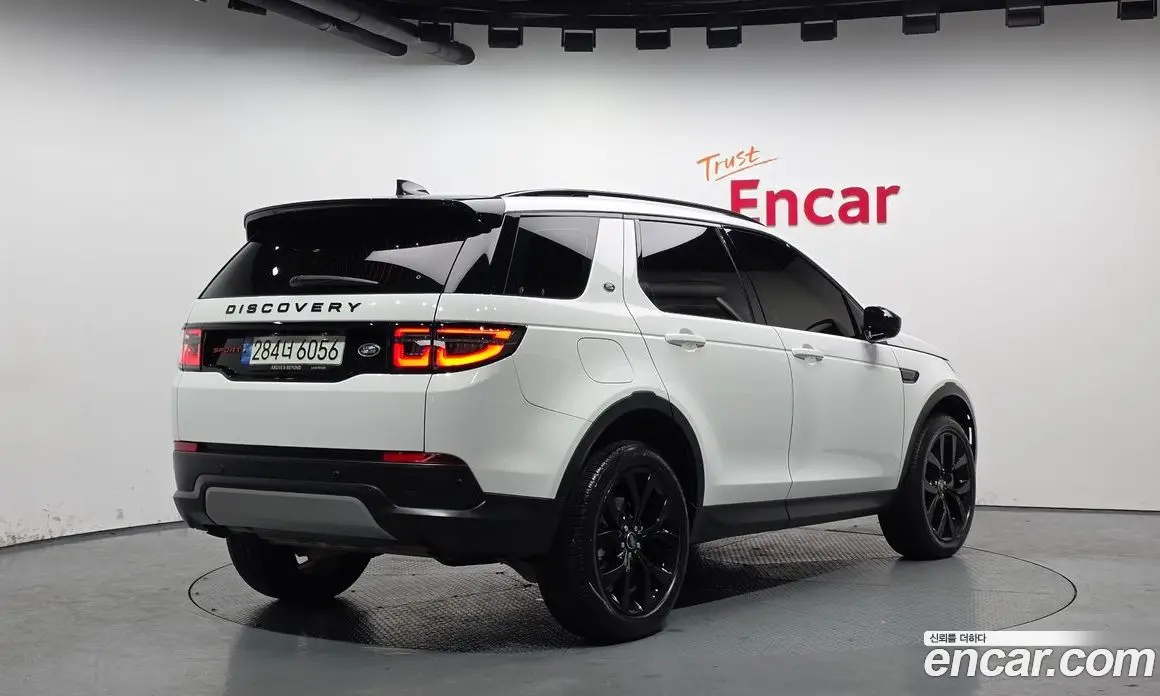 Land Rover Discovery Sport 2022 2.0 автомат (гидро), фото 2 Land Rover Discovery Sport 2022 2.0 автомат (гидро), фото 2
