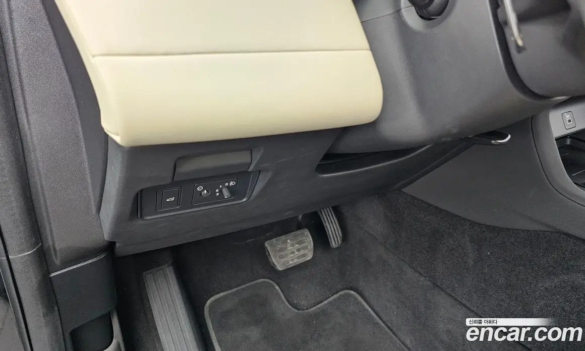 Land Rover Discovery Sport 2024 2.0 автомат (гидро), фото 16 Land Rover Discovery Sport 2024 2.0 автомат (гидро), фото 16