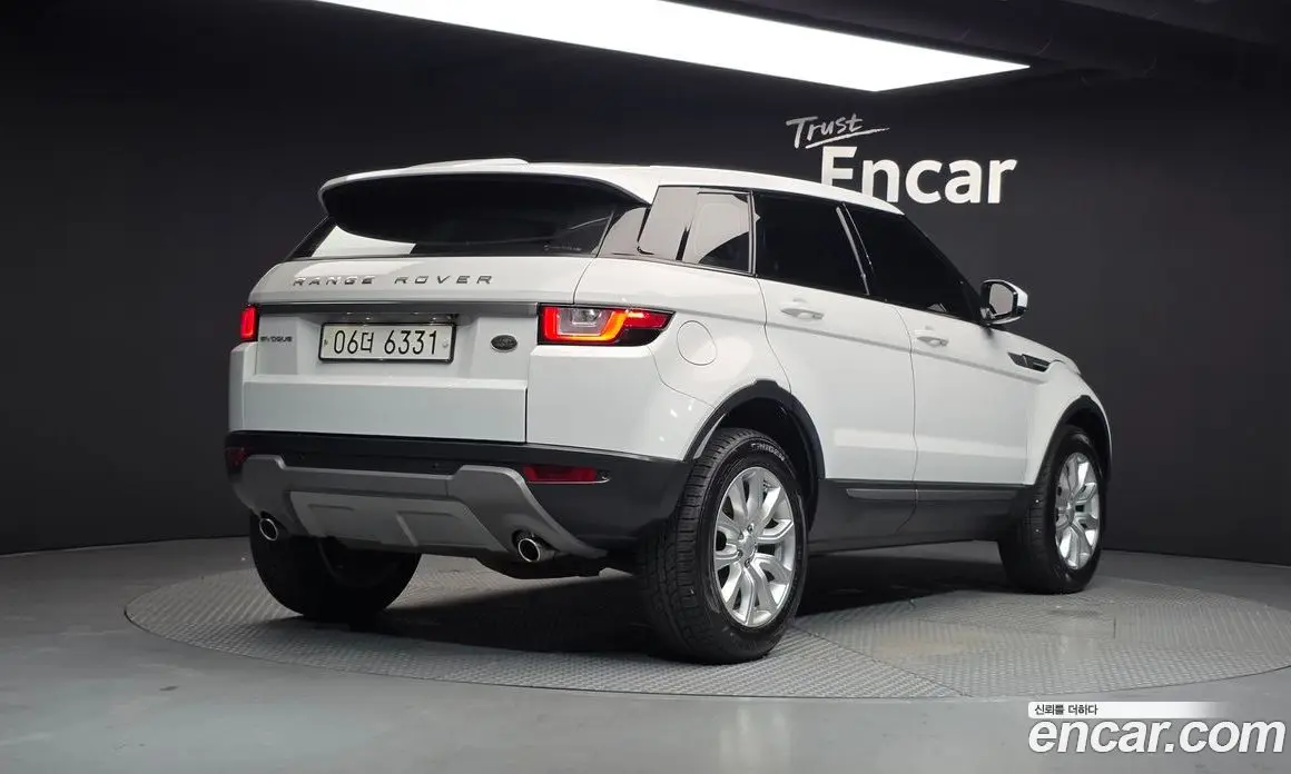 Land Rover Range Rover Evoque 2018 2.0 автомат (гидро), фото 2 Land Rover Range Rover Evoque 2018 2.0 автомат (гидро), фото 2