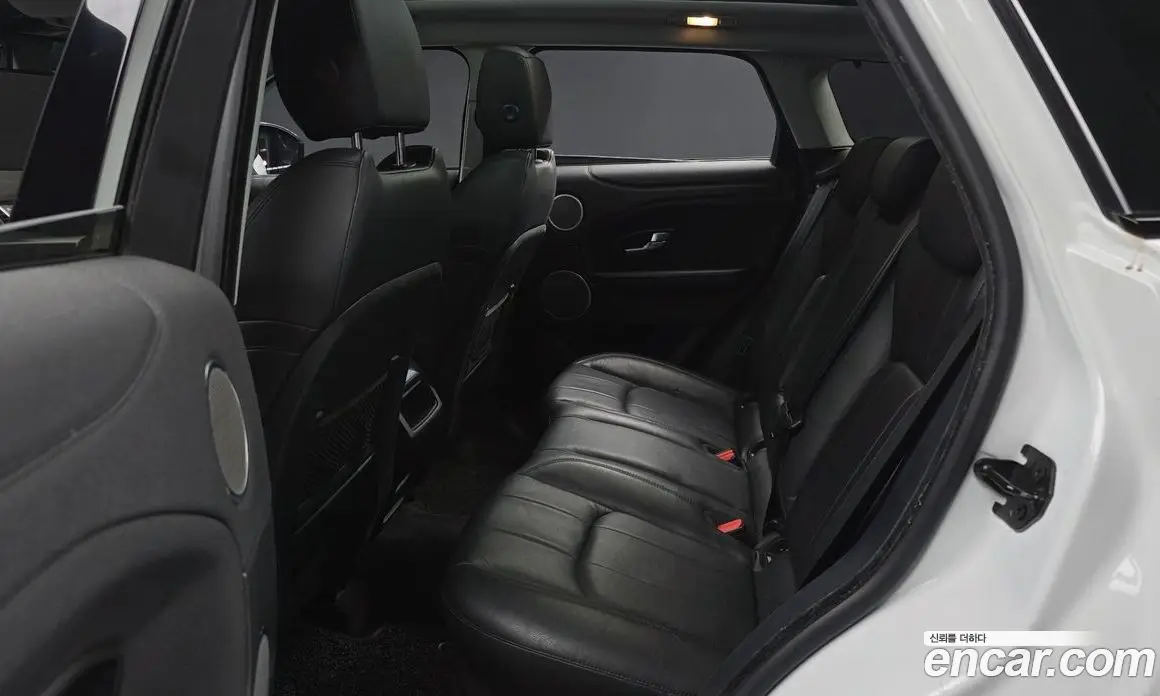 Land Rover Range Rover Evoque 2018 2.0 автомат (гидро), фото 11 Land Rover Range Rover Evoque 2018 2.0 автомат (гидро), фото 11