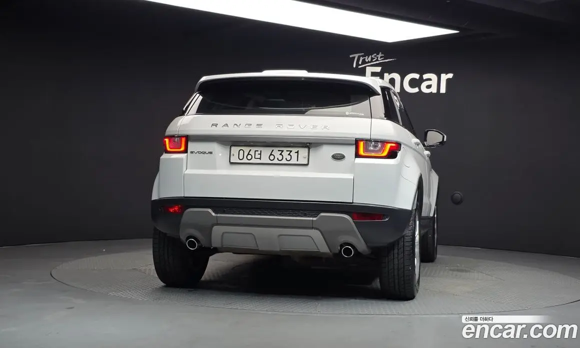 Land Rover Range Rover Evoque 2018 2.0 автомат (гидро), фото 4 Land Rover Range Rover Evoque 2018 2.0 автомат (гидро), фото 4