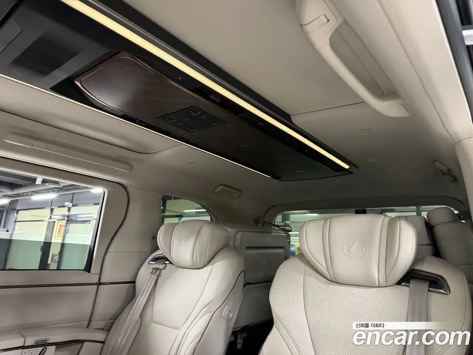 Lexus LM 2025 2.4 автомат (гидро), фото 12 Lexus LM 2025 2.4 автомат (гидро), фото 12
