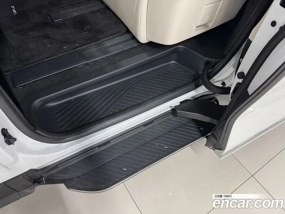 Lexus LM 2025 2.4 автомат (гидро), фото 13 Lexus LM 2025 2.4 автомат (гидро), фото 13