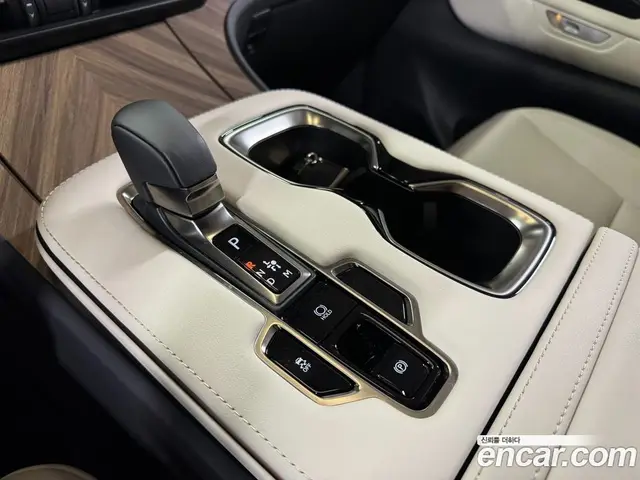 Lexus LM 2025 2.4 автомат (гидро), миниатюра 10 Lexus LM 2025 2.4 автомат (гидро), миниатюра 10