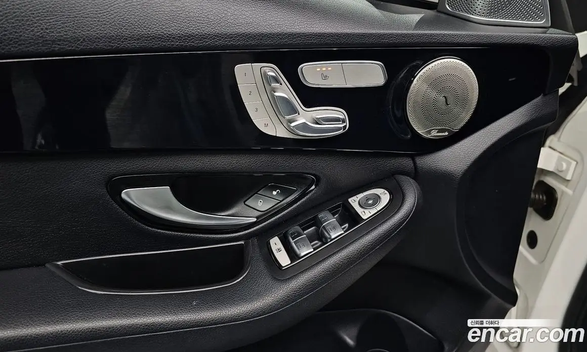 Mercedes-Benz C-Class 2016 2.0 автомат (гидро), фото 17 Mercedes-Benz C-Class 2016 2.0 автомат (гидро), фото 17