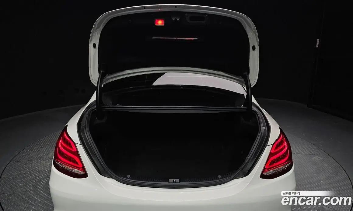 Mercedes-Benz C-Class 2016 2.0 автомат (гидро), фото 20 Mercedes-Benz C-Class 2016 2.0 автомат (гидро), фото 20