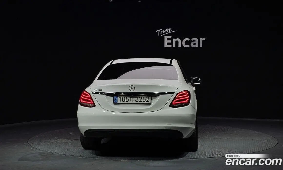 Mercedes-Benz C-Class 2016 2.0 автомат (гидро), фото 4 Mercedes-Benz C-Class 2016 2.0 автомат (гидро), фото 4