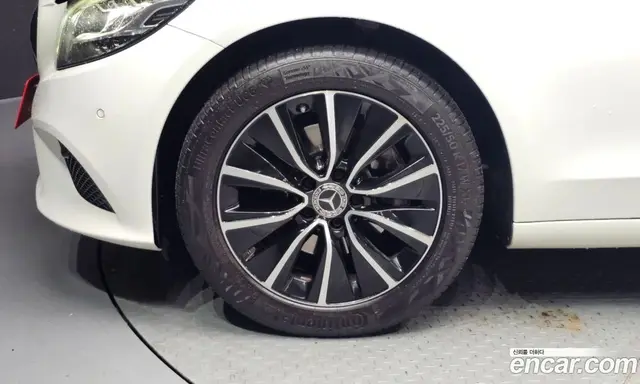 Mercedes-Benz C-Class 2019 2.0 автомат (гидро), миниатюра 5 Mercedes-Benz C-Class 2019 2.0 автомат (гидро), миниатюра 5