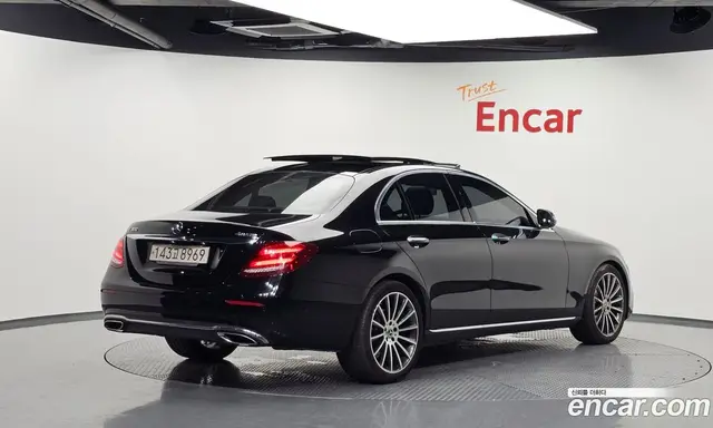 Mercedes-Benz E-Class 2018 2.0 автомат (гидро), миниатюра 2 Mercedes-Benz E-Class 2018 2.0 автомат (гидро), миниатюра 2