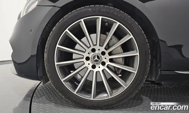 Mercedes-Benz E-Class 2018 2.0 автомат (гидро), миниатюра 5 Mercedes-Benz E-Class 2018 2.0 автомат (гидро), миниатюра 5