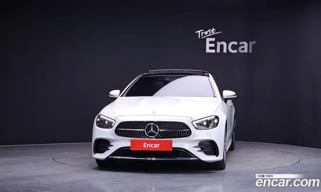 Mercedes-Benz E-Class 2022 2.0 автомат (гидро), миниатюра 3