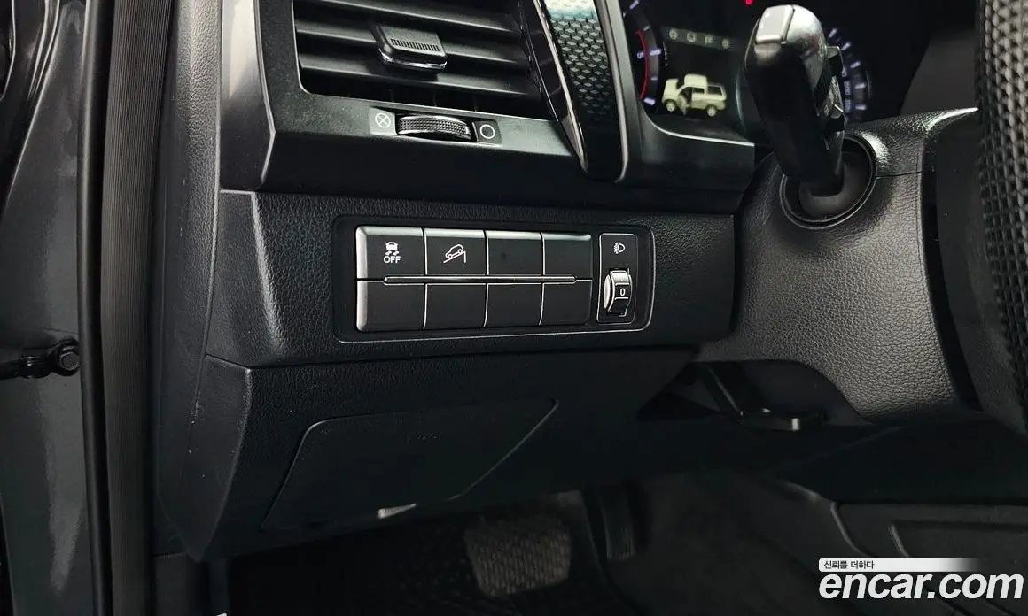 SsangYong Rexton 2019 2.2 автомат (гидро), фото 17