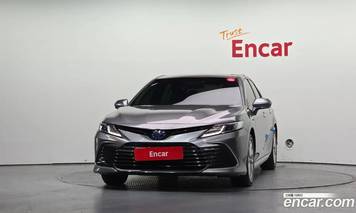 Toyota Camry 2023 2.5 автомат (гидро), фото 3