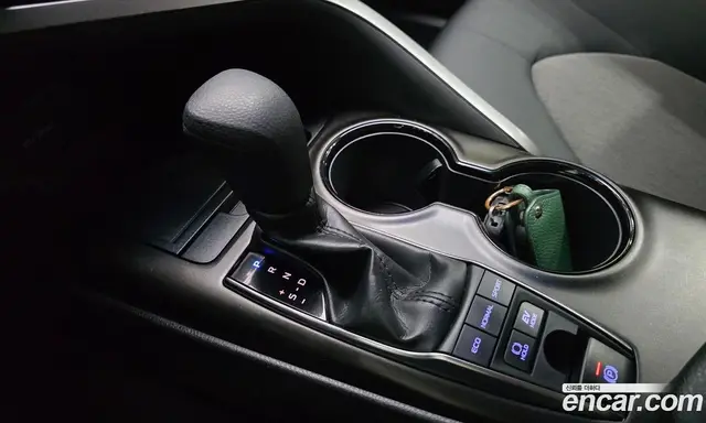 Toyota Camry 2023 2.5 автомат (гидро), миниатюра 9