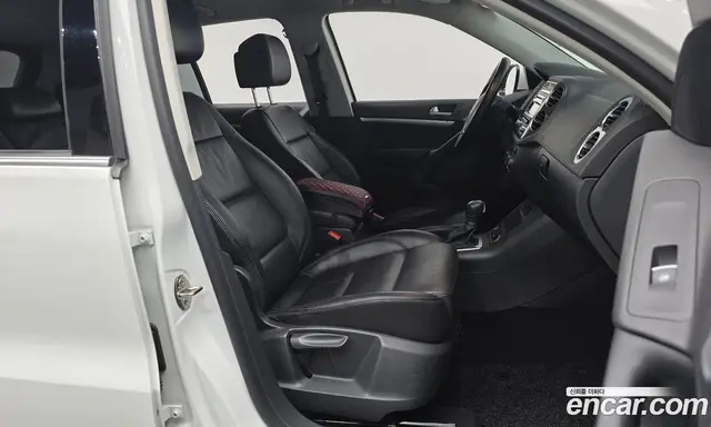 Volkswagen Tiguan 2015 2.0 автомат (гидро), миниатюра 11
