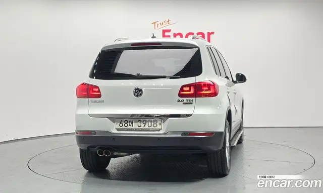Volkswagen Tiguan 2015 2.0 автомат (гидро), миниатюра 4