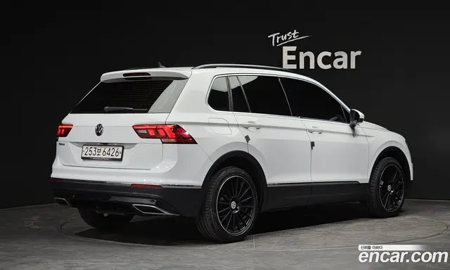 Volkswagen Tiguan 2018 2.0 автомат (гидро), миниатюра 2 Volkswagen Tiguan 2018 2.0 автомат (гидро), миниатюра 2