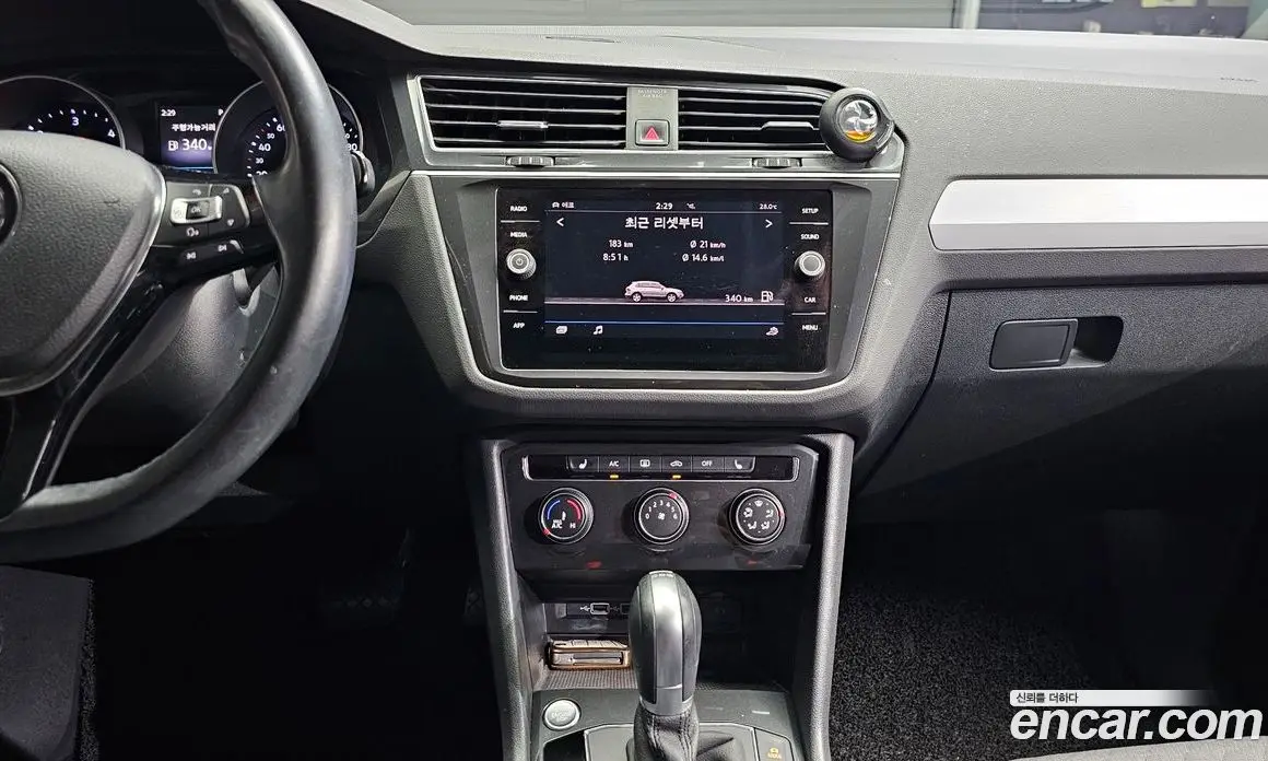 Volkswagen Tiguan 2018 2.0 автомат (гидро), фото 13 Volkswagen Tiguan 2018 2.0 автомат (гидро), фото 13