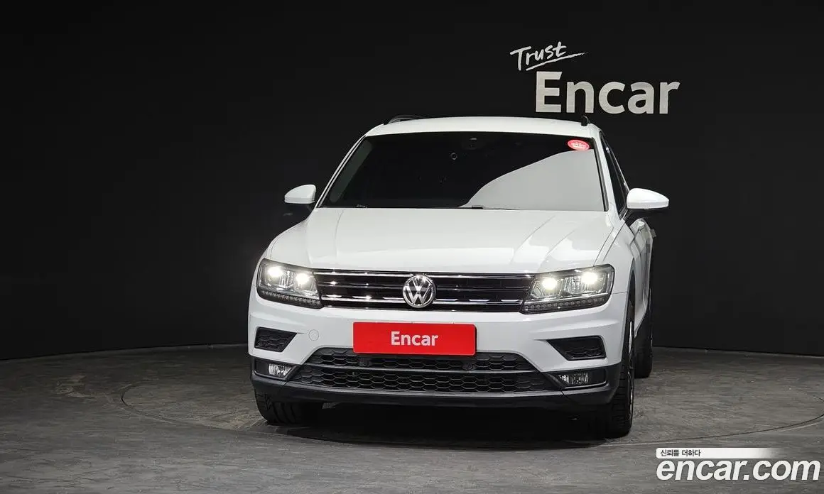 Volkswagen Tiguan 2018 2.0 автомат (гидро), фото 3 Volkswagen Tiguan 2018 2.0 автомат (гидро), фото 3