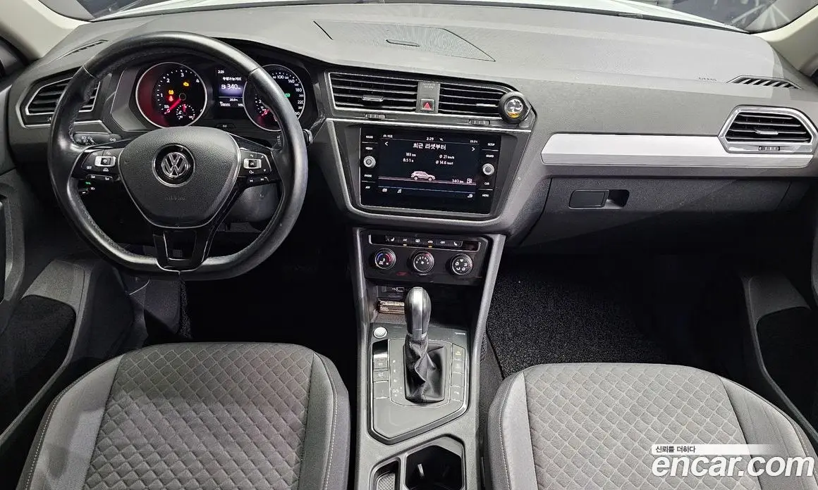 Volkswagen Tiguan 2018 2.0 автомат (гидро), фото 7 Volkswagen Tiguan 2018 2.0 автомат (гидро), фото 7