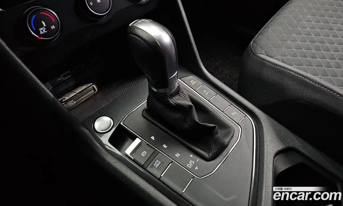 Volkswagen Tiguan 2018 2.0 автомат (гидро), фото 9 Volkswagen Tiguan 2018 2.0 автомат (гидро), фото 9