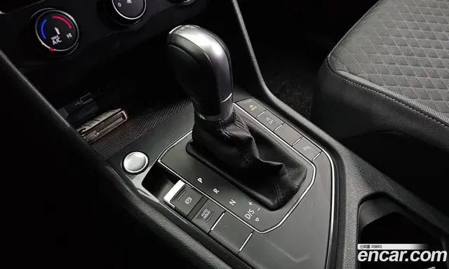 Volkswagen Tiguan 2018 2.0 автомат (гидро), миниатюра 9 Volkswagen Tiguan 2018 2.0 автомат (гидро), миниатюра 9