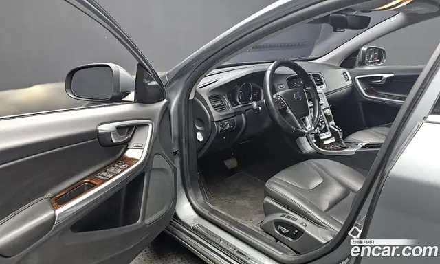 Volvo S60 2018 2.0 автомат (гидро), миниатюра 10 Volvo S60 2018 2.0 автомат (гидро), миниатюра 10