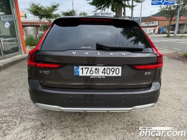 Volvo V90 2025 2.0 автомат (гидро), миниатюра 4