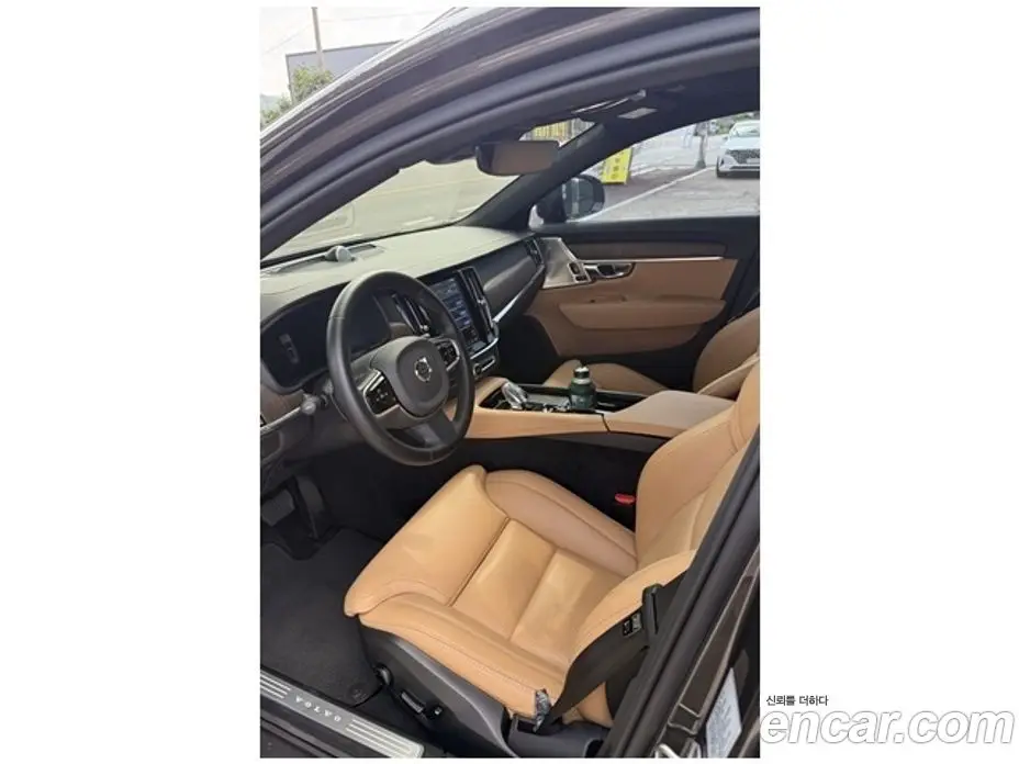 Volvo V90 2025 2.0 автомат (гидро), фото 6