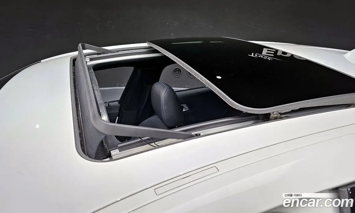 BMW 1 серия 2023 2.0 автомат (гидро), фото 15