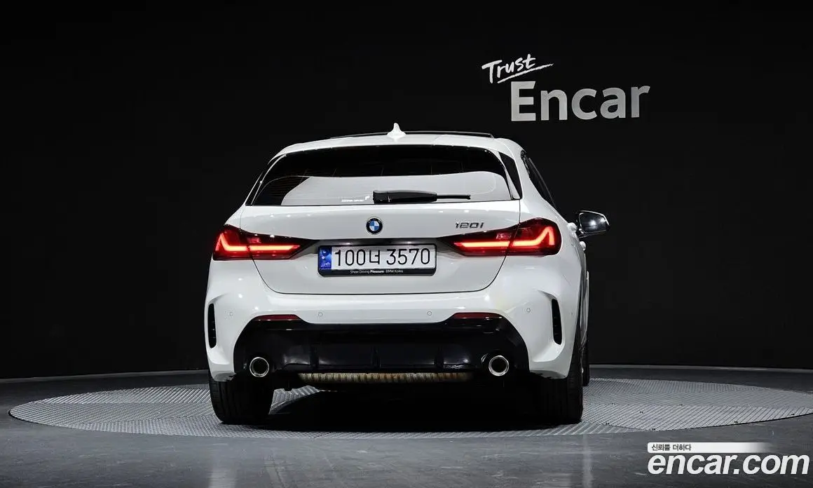 BMW 1 серия 2023 2.0 автомат (гидро), фото 4
