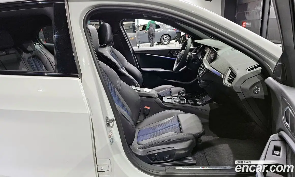 BMW 1 серия 2023 2.0 автомат (гидро), фото 10