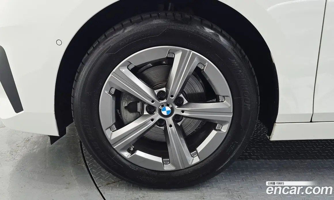 BMW 2 серия 2025 2.0 автомат (гидро), фото 5 BMW 2 серия 2025 2.0 автомат (гидро), фото 5
