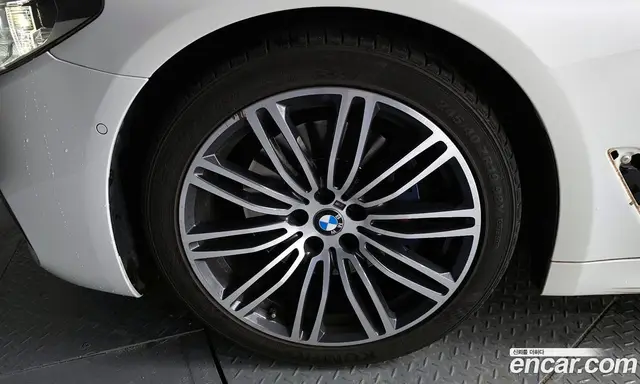 BMW 5 серия 2019 2.0 автомат (гидро), миниатюра 5 BMW 5 серия 2019 2.0 автомат (гидро), миниатюра 5