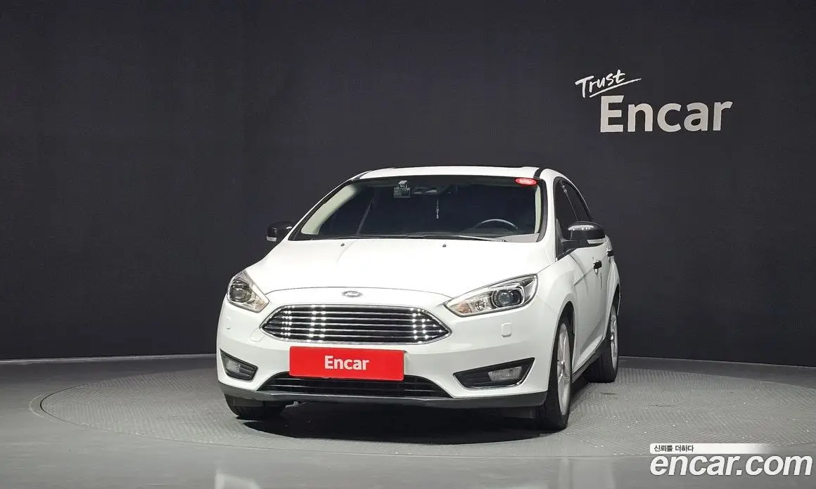 Ford Focus 2016 1.5 автомат (гидро), фото 3