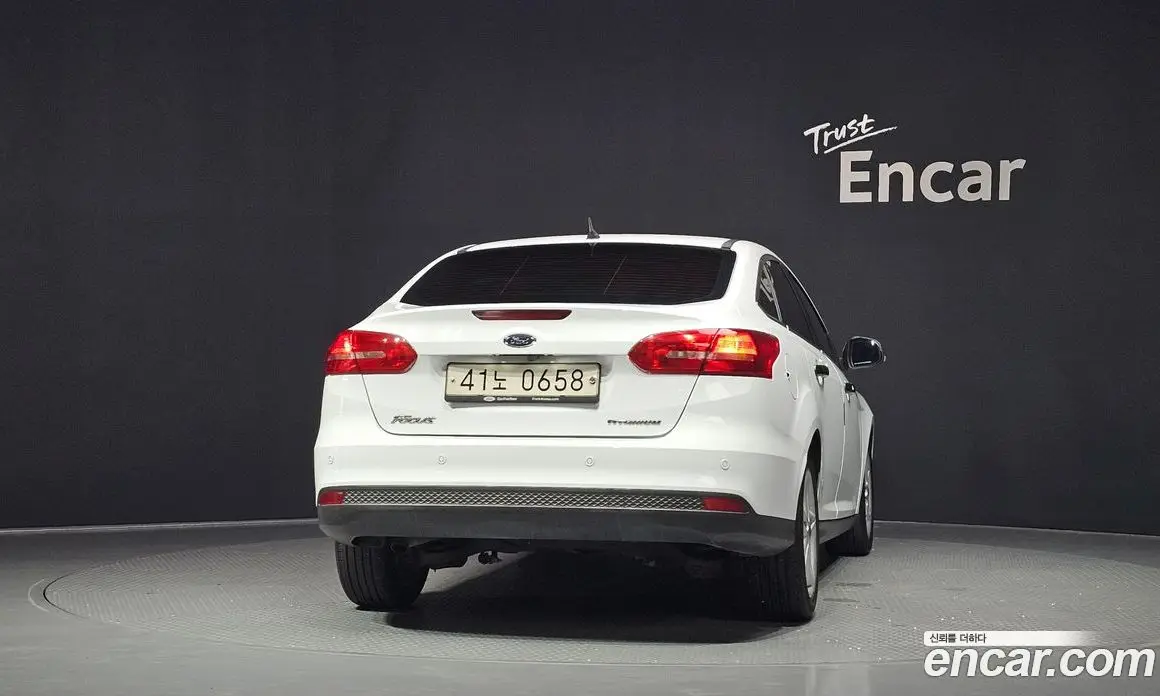 Ford Focus 2016 1.5 автомат (гидро), фото 4